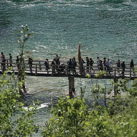 Three-bedroom In 公寓